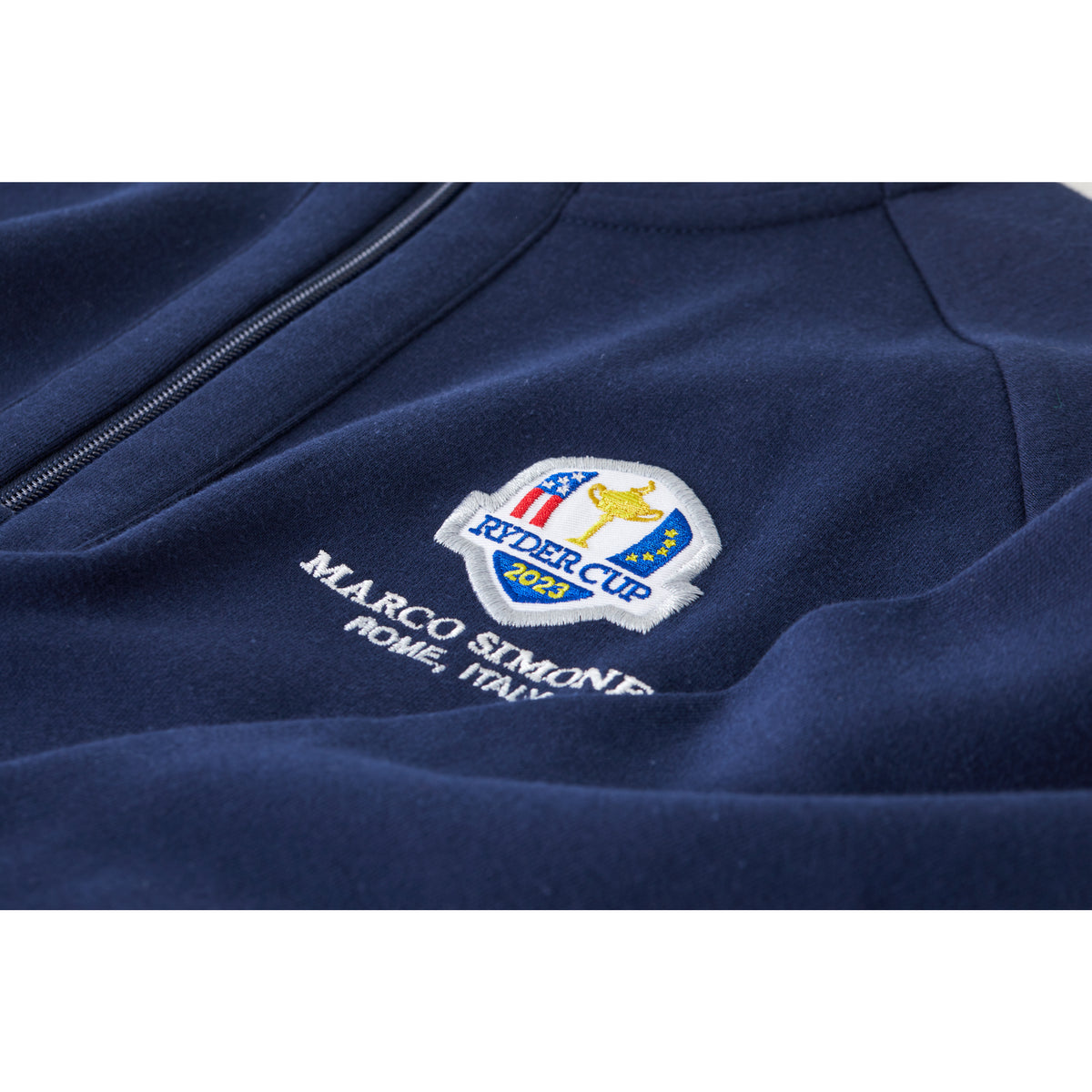 2023 Ryder Cup Rome Collection Men&#39;s Navy 1/4 Zip Mid Layer - Badge Close-up
