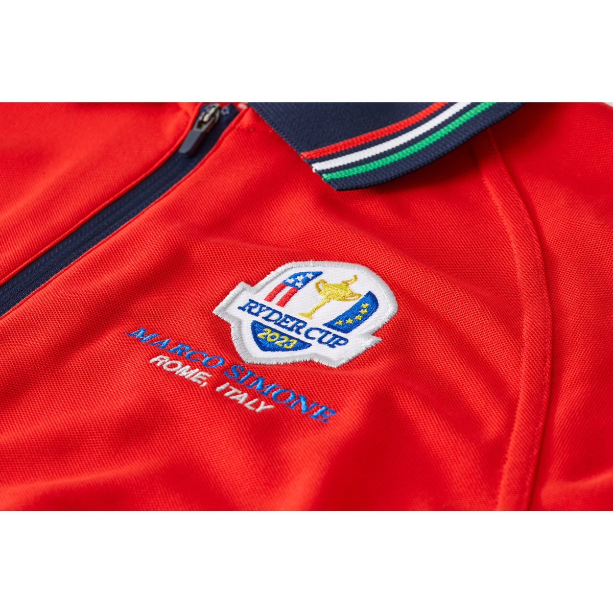 2023 Ryder Cup Rome Collection Men&#39;s Tipped Red Polo Shirt Badge Close-up
