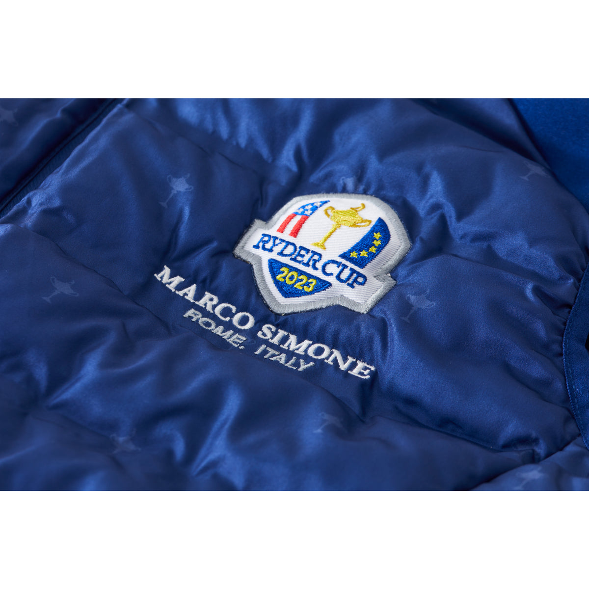 Official 2023 Ryder Cup Rome Collection Men&#39;s Trophy Padded Gilet - Badge Close-up