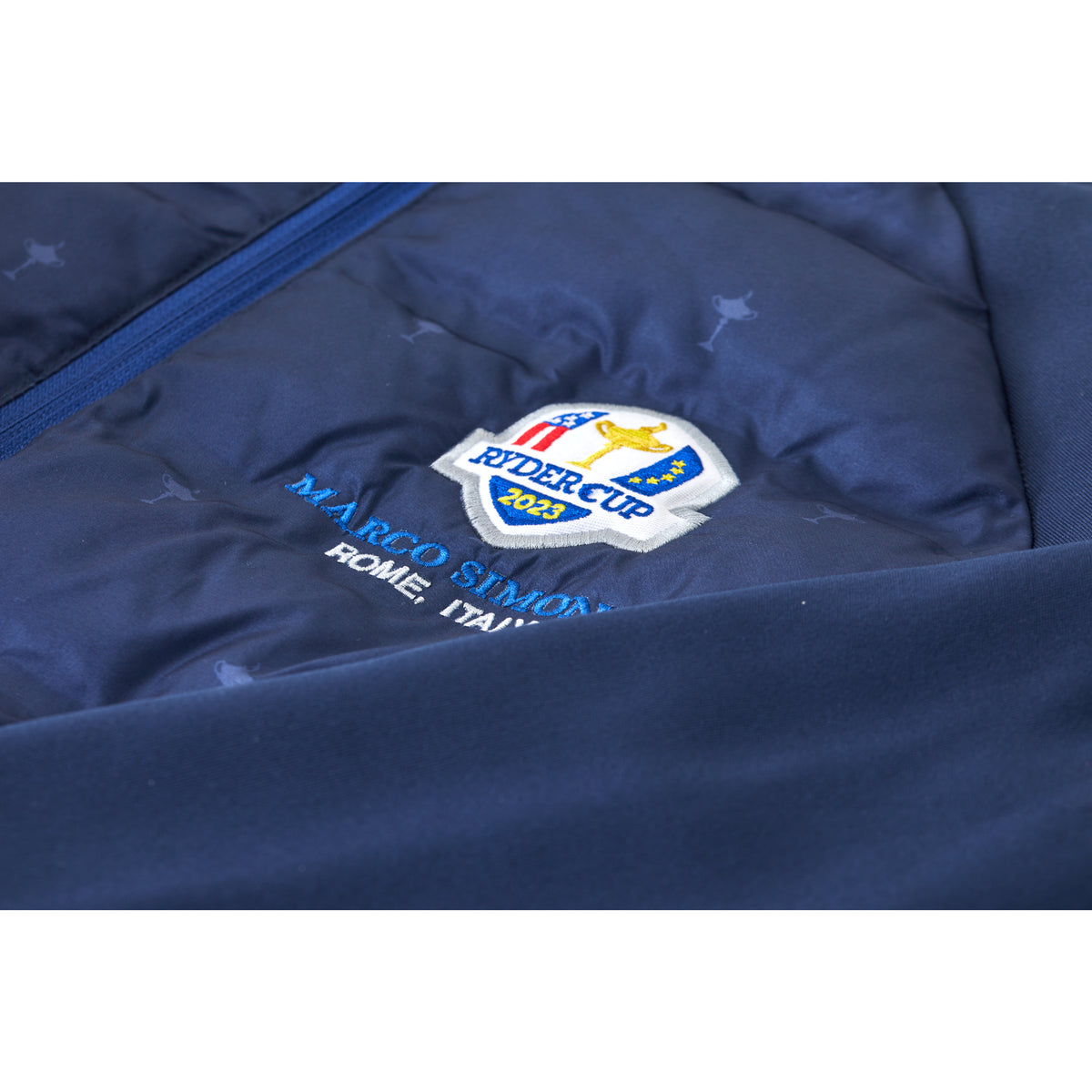 2023 Ryder Cup Rome Collection Men&#39;s Trophy Padded Jacket - Badge Close-up
