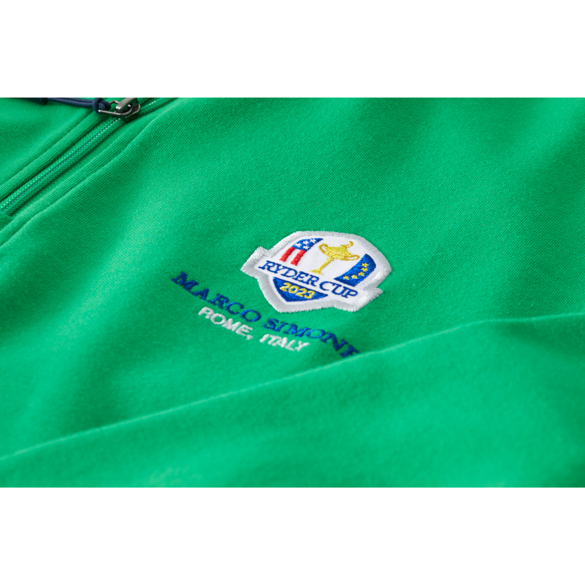 Official 2023 Ryder Cup Rome Collection Men&#39;s Green Contrast Panel 1/4 Zip Mid Layer - Badge Close-up