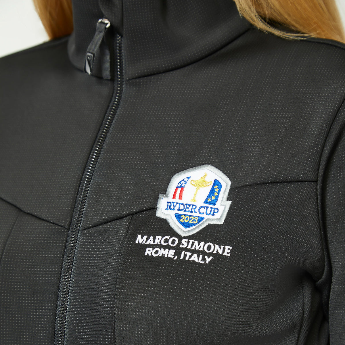 2023 Ryder Cup Chervò Womens Full-Zip Mid Layer - Black - Badge Close-up
